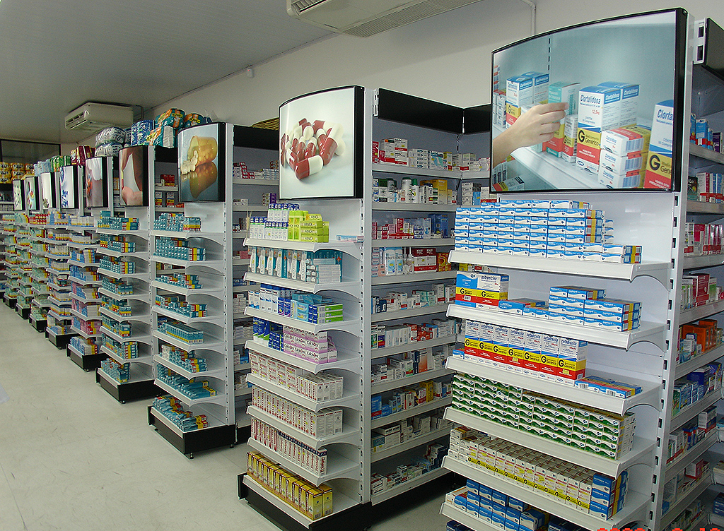 Confira a lista de Gôndolas, Expositores, Balcões, Checkouts para farmácias, drogarias, perfumarias e cosméticos Gôndolas, Expositores, Balcões, Checkouts para farmácias, drogarias, perfumarias e cosméticos.